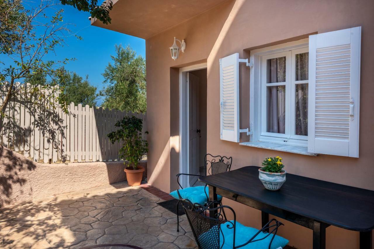 טרגקי Vasiliki Apartments מראה חיצוני תמונה