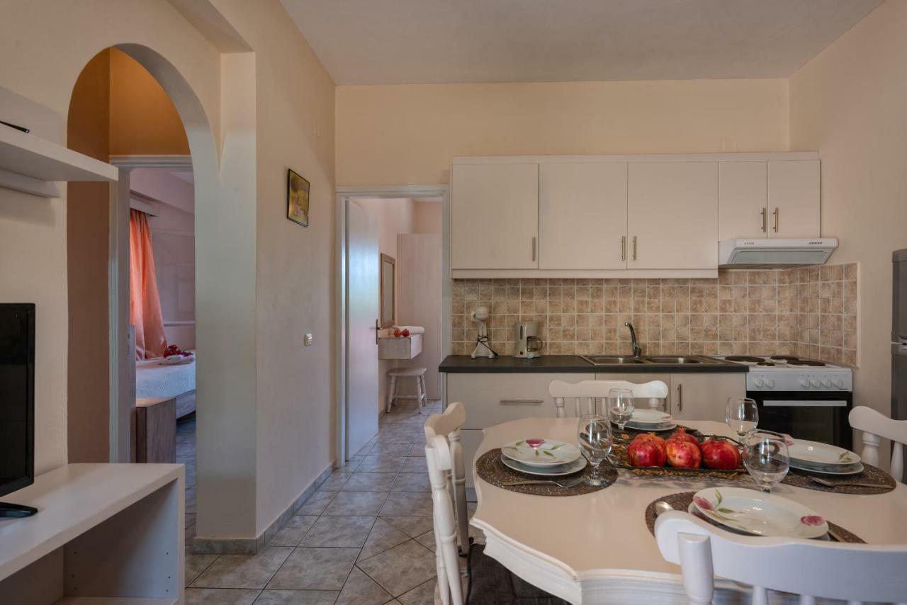 טרגקי Vasiliki Apartments מראה חיצוני תמונה